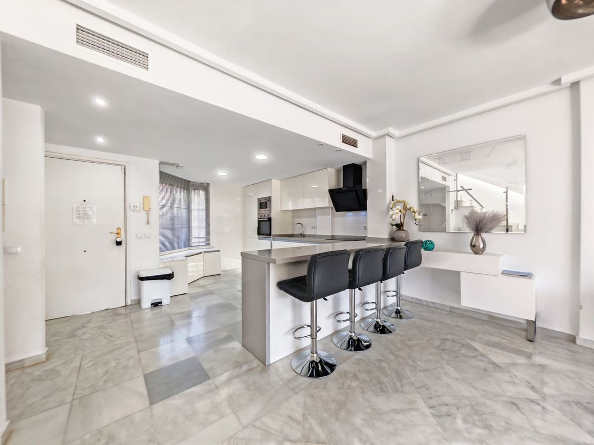 4 Zimmer Haus zu verkaufen in Cabopino mit Pool - 675.000 € (Ref: 10115666)