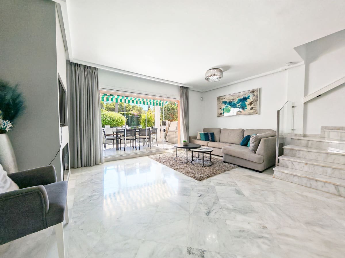 4 Zimmer Haus zu verkaufen in Cabopino mit Pool - 675.000 € (Ref: 10115666)