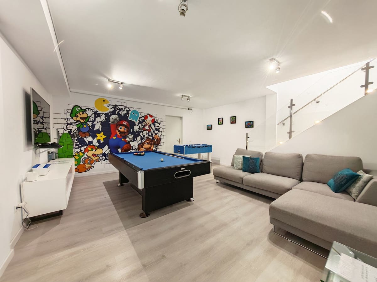 4 Zimmer Haus zu verkaufen in Cabopino mit Pool - 675.000 € (Ref: 10115666)