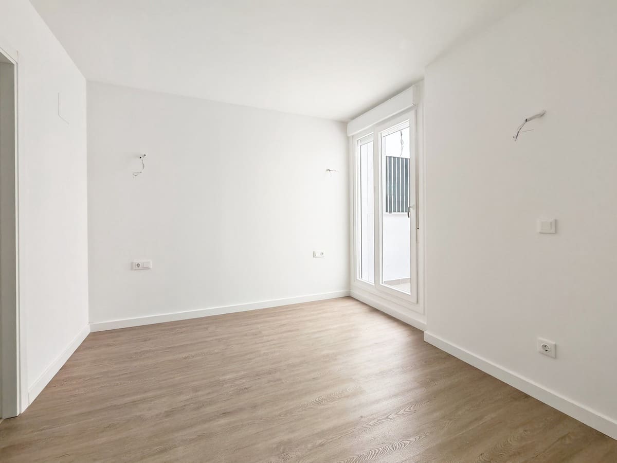 2 soverom Leilighet til salgs i Fuengirola med svømmebasseng garasje - € 440 000 (Ref: 10119935)