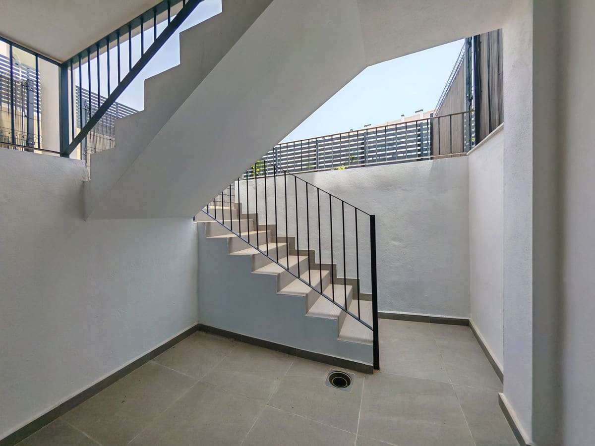 2 soverom Leilighet til salgs i Fuengirola med svømmebasseng garasje - € 440 000 (Ref: 10119935)