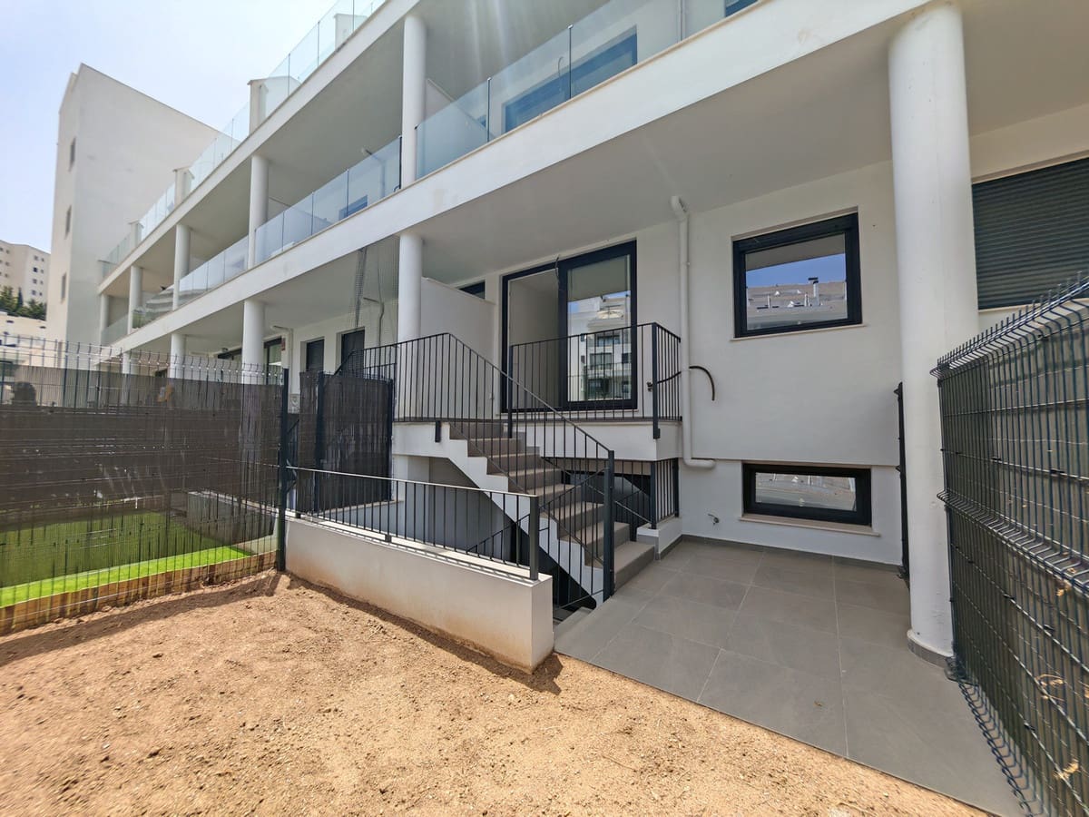 2 soverom Leilighet til salgs i Fuengirola med svømmebasseng garasje - € 440 000 (Ref: 10119935)