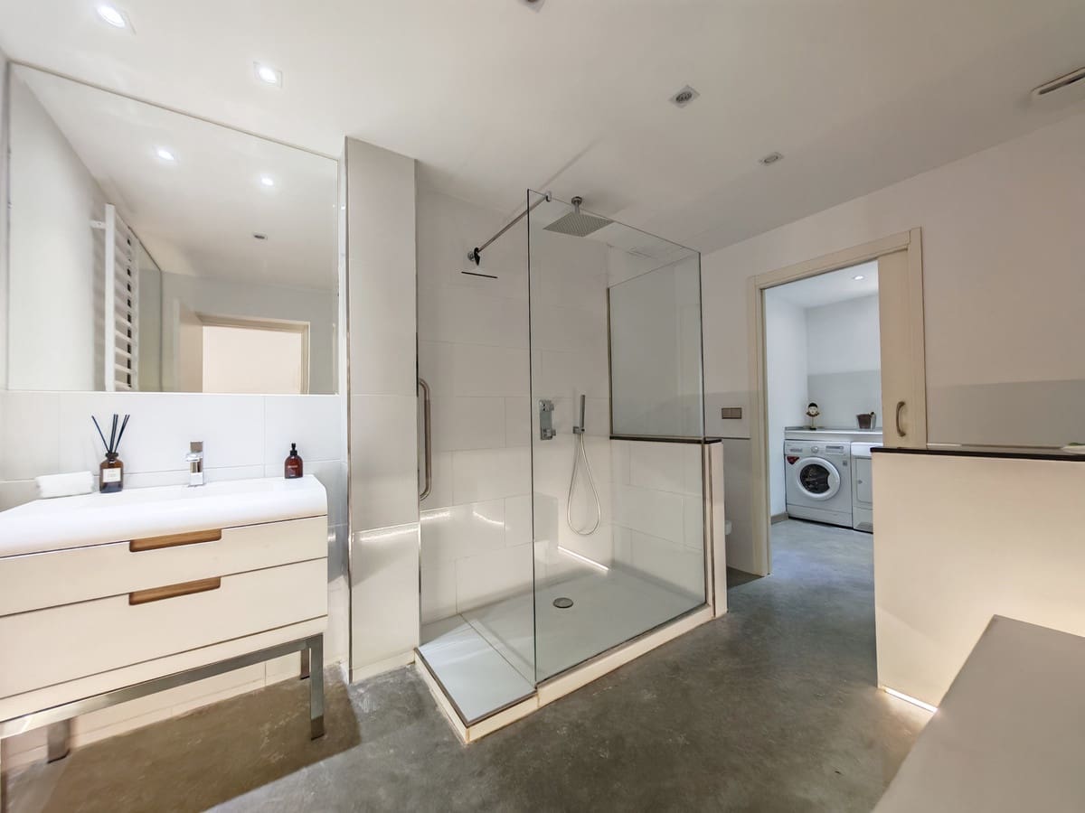 4 soverom Villa til salgs i Riviera del Sol med svømmebasseng garasje - € 1 345 000 (Ref: 10159564)