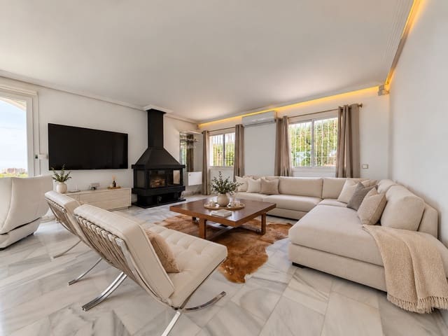 4 soverom Villa til salgs i Riviera del Sol, Mijas med svømmebasseng garasje - € 1 345 000 (Ref: 10159564)