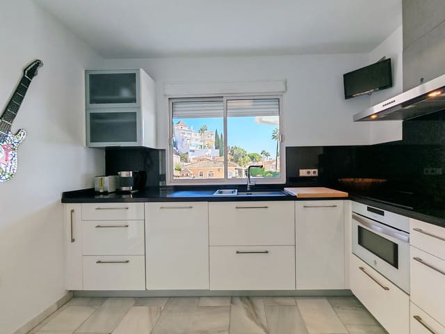 4 soverom Villa til salgs i Riviera del Sol, Mijas med svømmebasseng garasje - € 1 345 000 (Ref: 10159564)