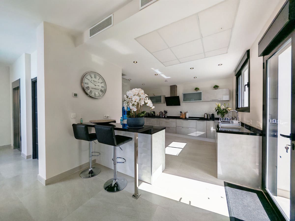 5 camera da letto Villa in vendita in El Rosario con piscina garage - 3.900.000 € (Rif: 10171486)