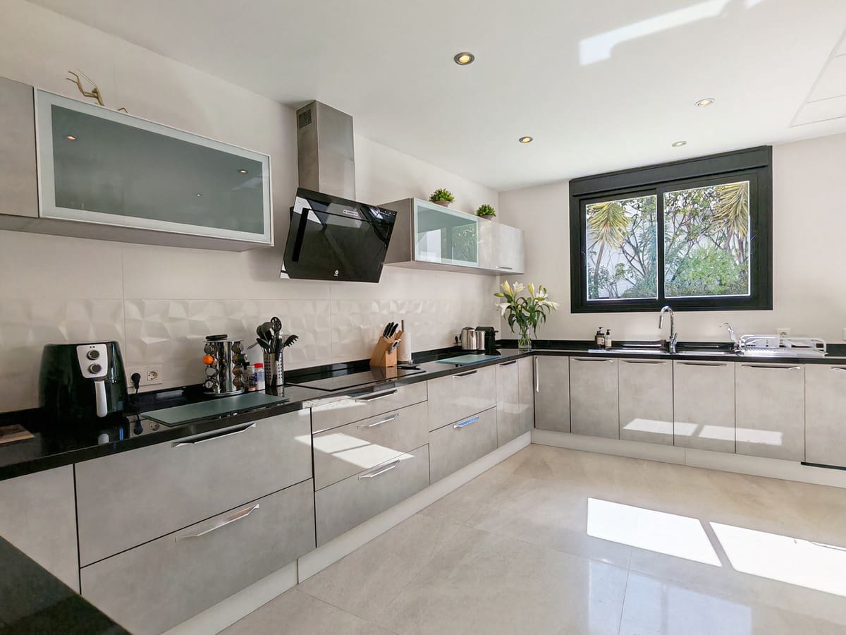 5 camera da letto Villa in vendita in El Rosario con piscina garage - 3.900.000 € (Rif: 10171486)
