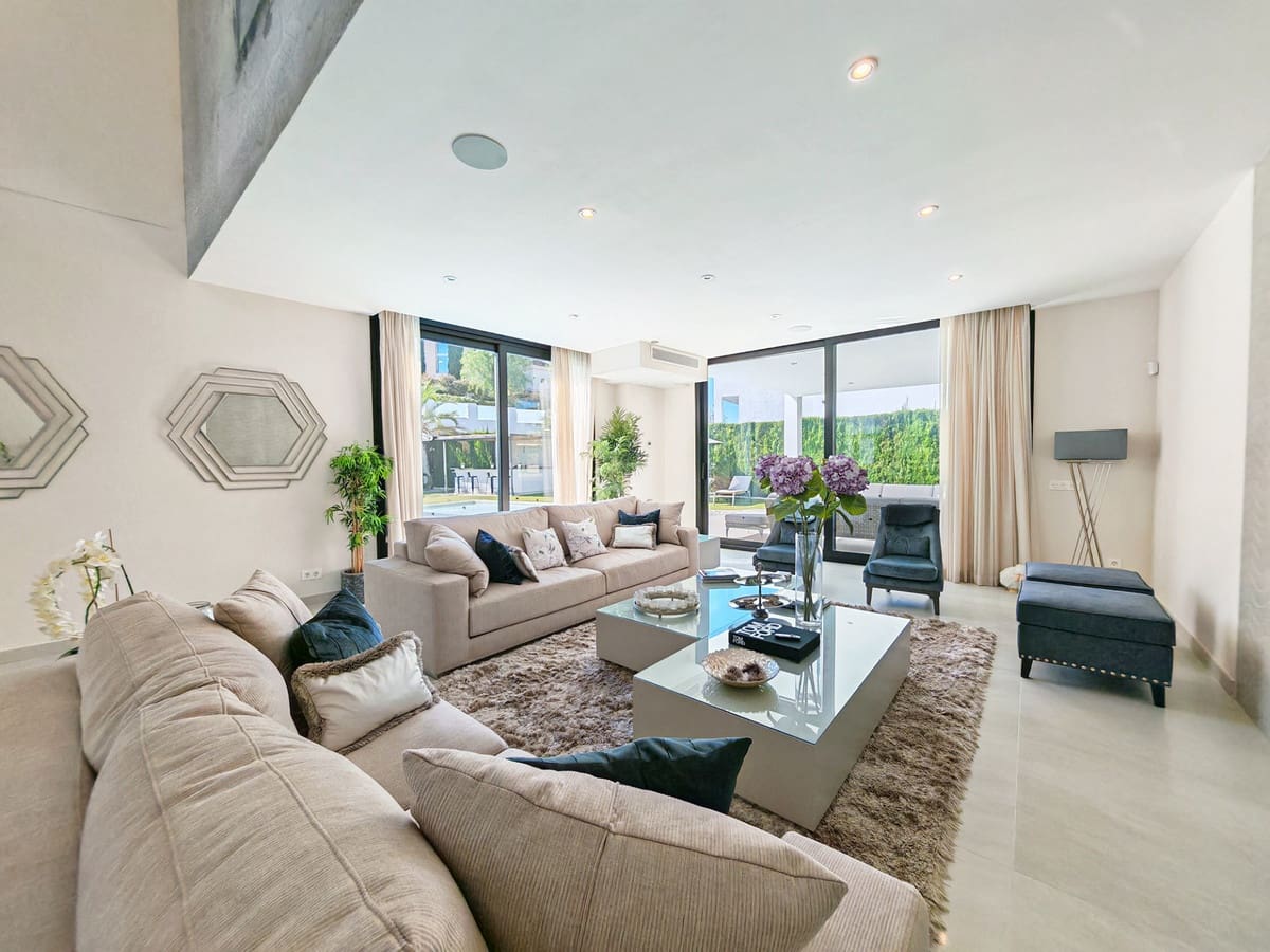 5 camera da letto Villa in vendita in El Rosario con piscina garage - 3.900.000 € (Rif: 10171486)