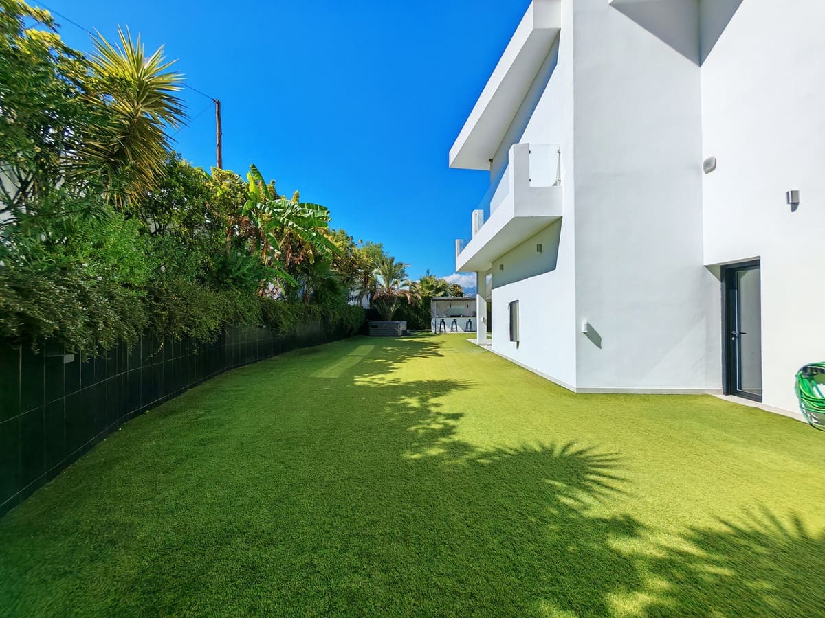 5 camera da letto Villa in vendita in El Rosario con piscina garage - 3.900.000 € (Rif: 10171486)