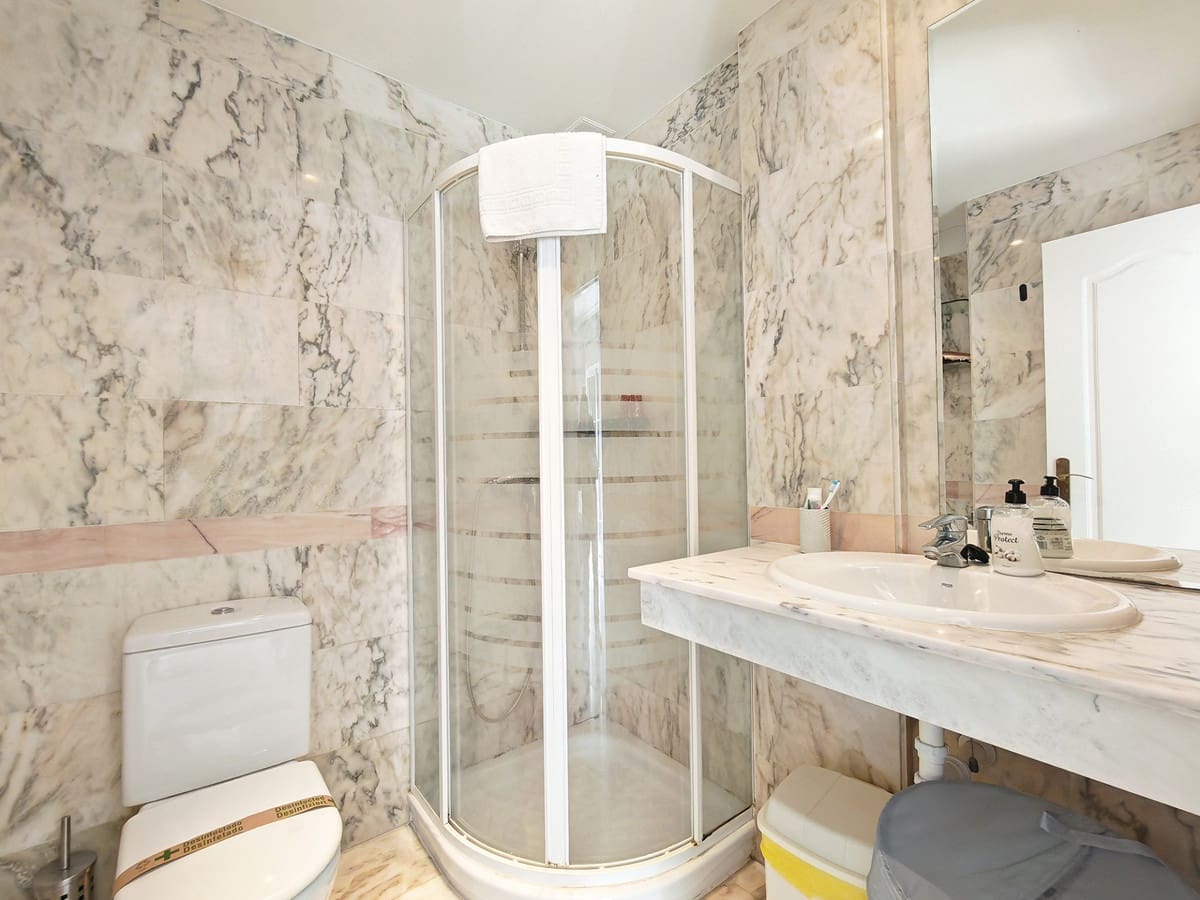 Casa de 3 habitaciones en Cabopino en venta con piscina garaje - 595.000 € (Ref: 10177092)