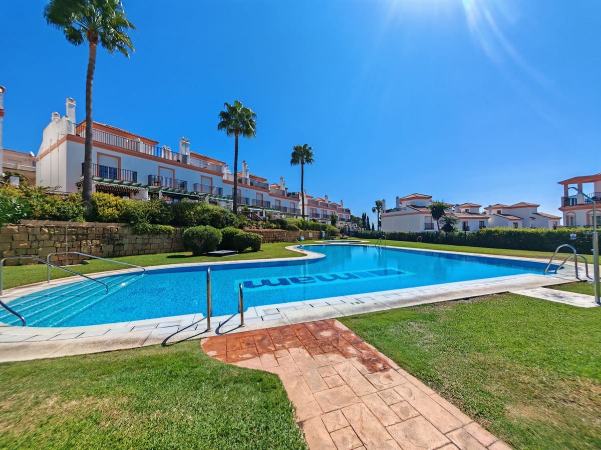 Casa de 3 habitaciones en Cabopino en venta con piscina garaje - 595.000 € (Ref: 10177092)