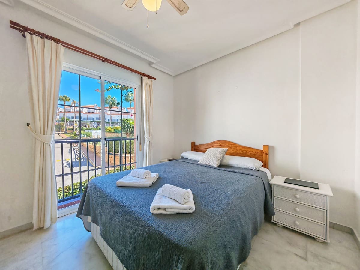 Casa de 3 habitaciones en Cabopino en venta con piscina garaje - 595.000 € (Ref: 10177092)