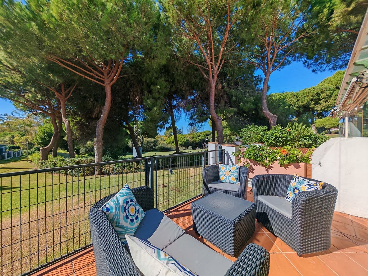 Casa de 3 habitaciones en Cabopino en venta con piscina garaje - 595.000 € (Ref: 10177092)