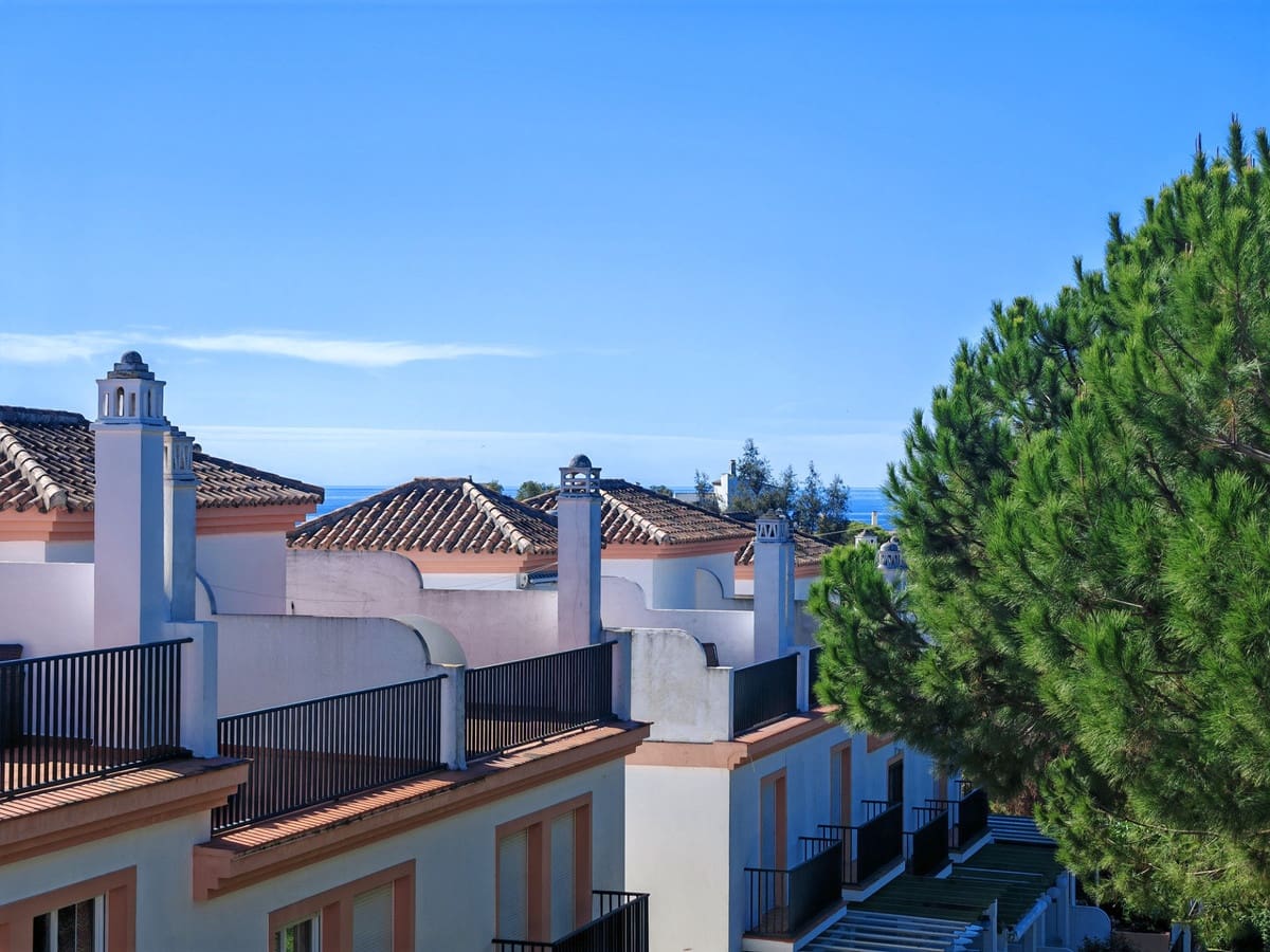 Casa de 3 habitaciones en Cabopino en venta con piscina garaje - 595.000 € (Ref: 10177092)
