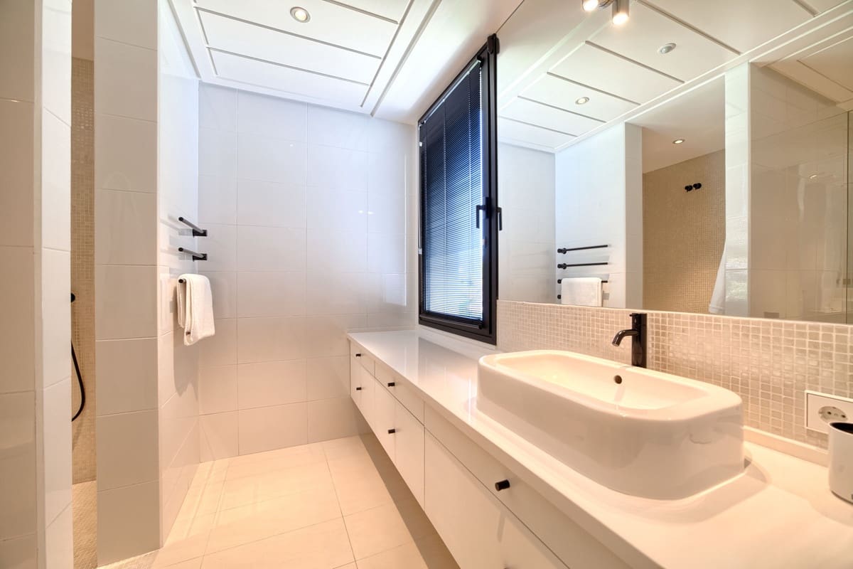 5 sypialnia Willa na sprzedaż w Benahavis z basenem garażem - 4 450 000 € (Ref: 3096340)