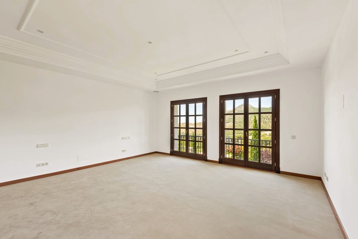 10 soverom Villa til salgs i La Zagaleta med svømmebasseng garasje - € 11 800 000 (Ref: 4642758)