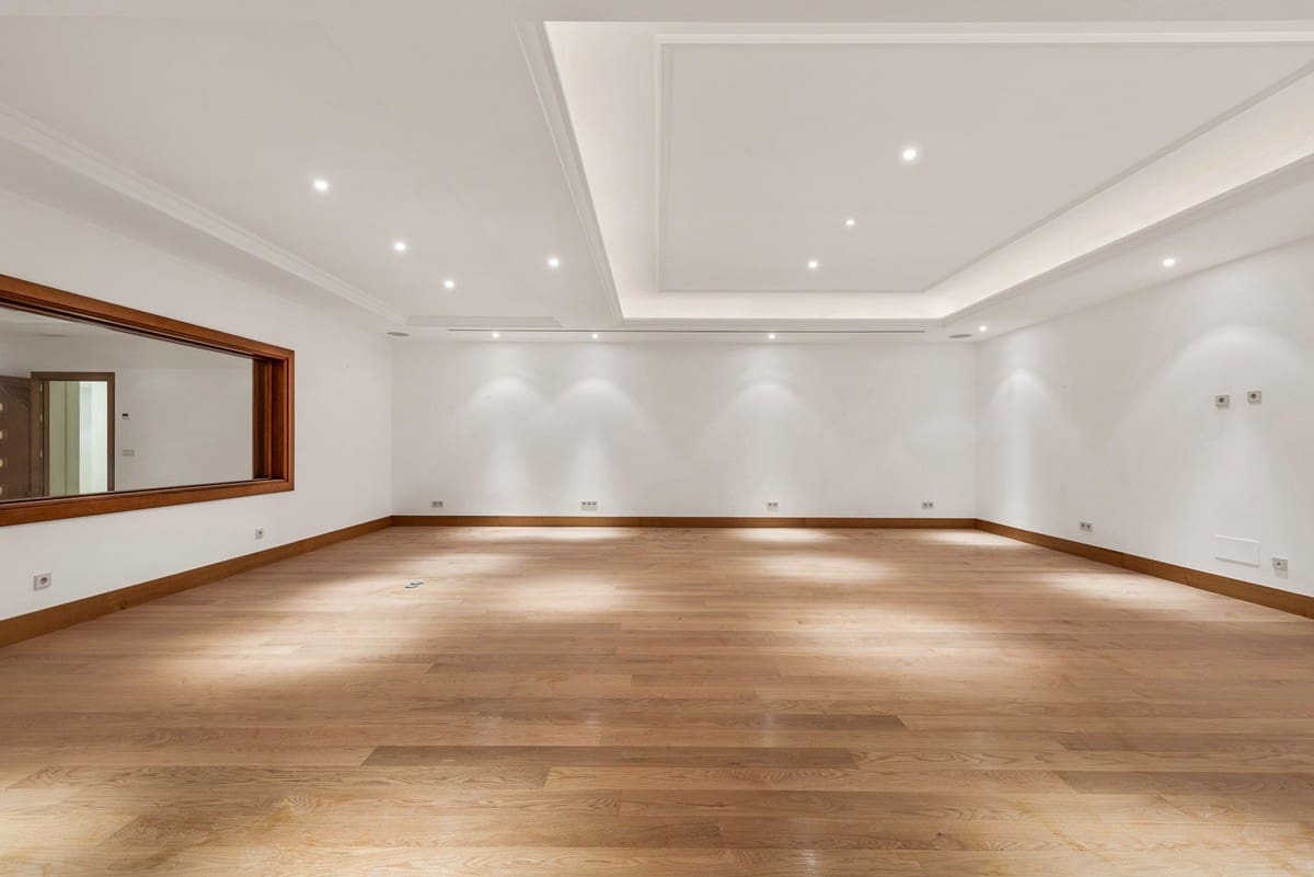 10 soverom Villa til salgs i La Zagaleta med svømmebasseng garasje - € 11 800 000 (Ref: 4642758)