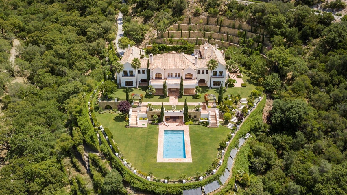 10 soverom Villa til salgs i La Zagaleta med svømmebasseng garasje - € 11 800 000 (Ref: 4642758)