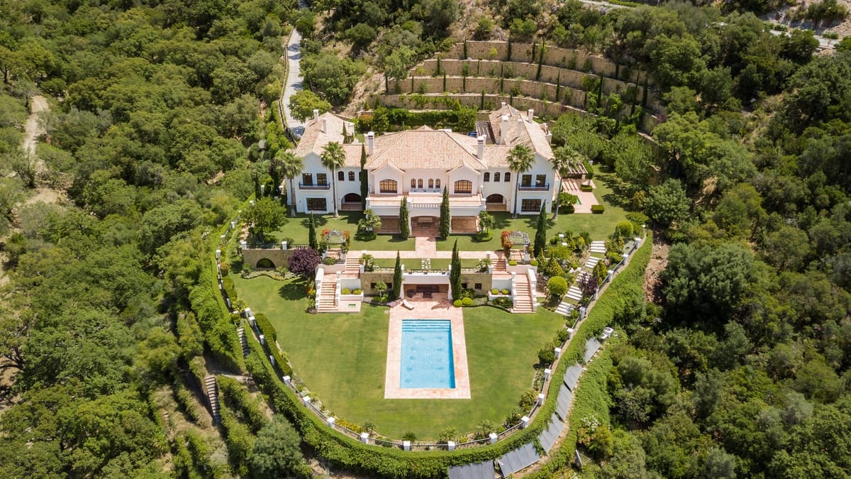 Chalet de 10 habitaciones en La Zagaleta en venta con piscina garaje - 11.800.000 € (Ref: 4642758)