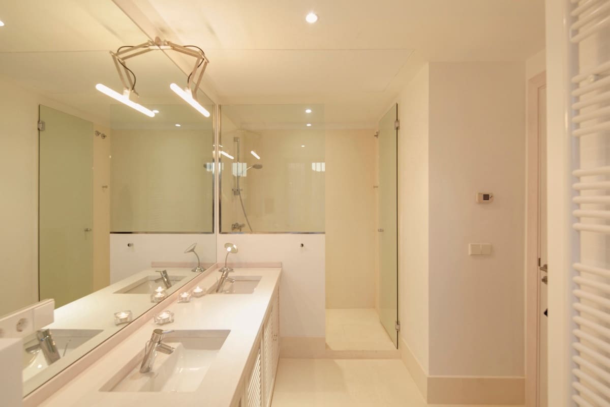 5 Zimmer Villa zu verkaufen in Benahavis mit Pool Garage - 4.900.000 € (Ref: 4765758)