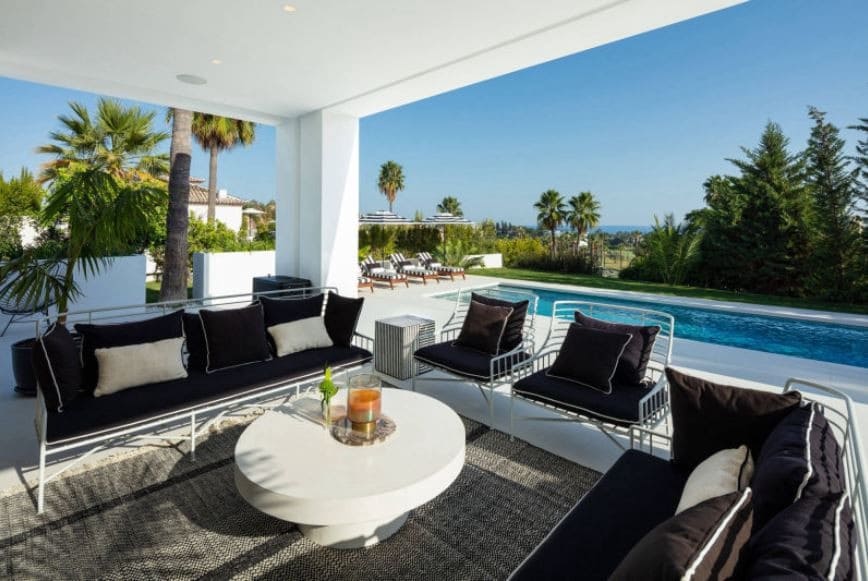 5 bedroom Villa for sale in Nueva Andalucia with pool - € 3,995,000 (Ref: 4954929)