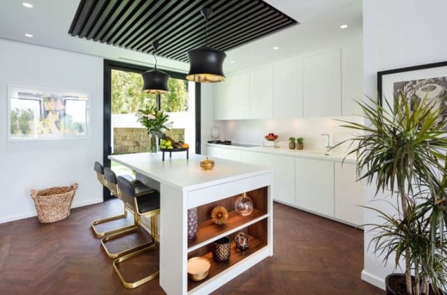 5 soverom Villa til salgs i Nueva Andalucia, Marbella med svømmebasseng - € 3 995 000 (Ref: 4954929)