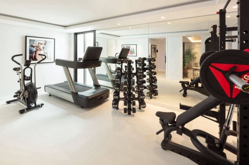 5 soveværelse Villa til salg i Nueva Andalucia med swimmingpool - € 3.995.000 (Ref: 4954929)