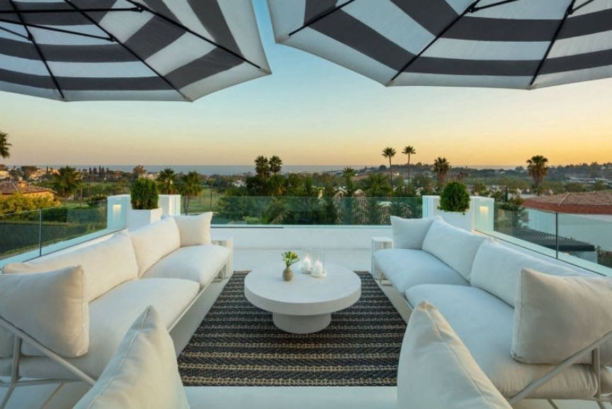 5 slaapkamer Villa te koop in Nueva Andalucia met zwembad - € 3.995.000 (Ref: 4954929)