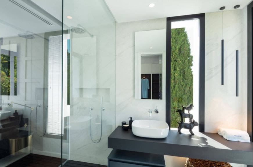 5 slaapkamer Villa te koop in Nueva Andalucia met zwembad - € 3.995.000 (Ref: 4954929)