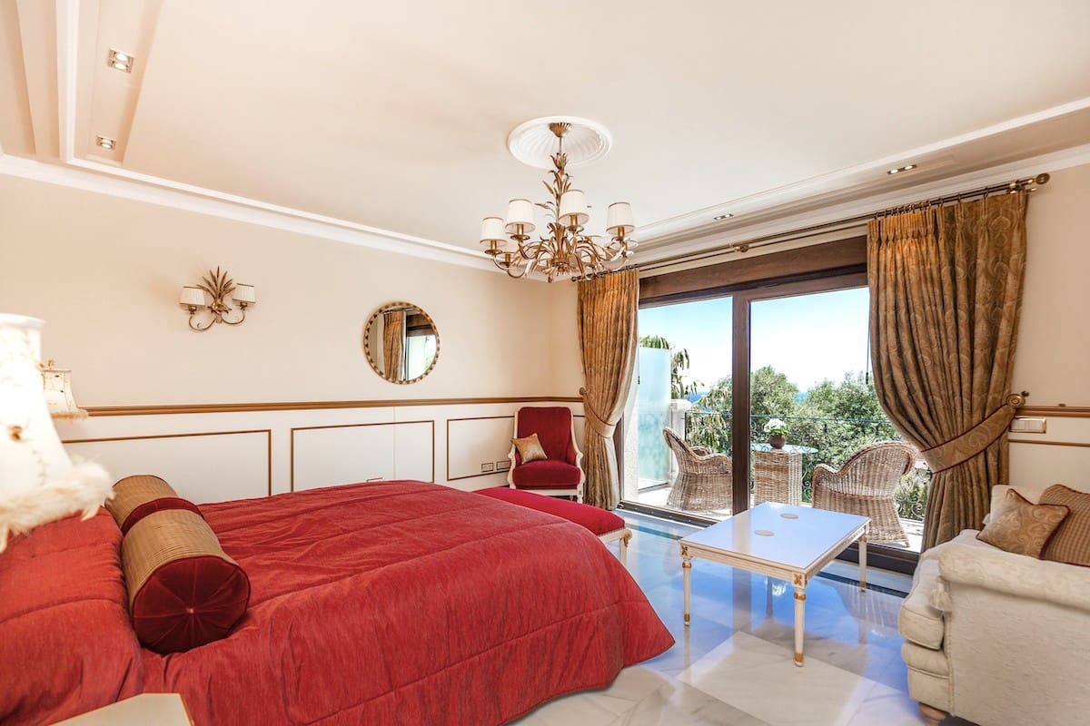 8 Zimmer Villa zu verkaufen in Marbella mit Pool Garage - 5.495.000 € (Ref: 5179794)