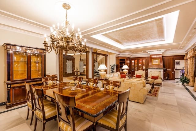 8 Zimmer Villa zu verkaufen in Marbella mit Pool Garage - 5.495.000 € (Ref: 5179794)