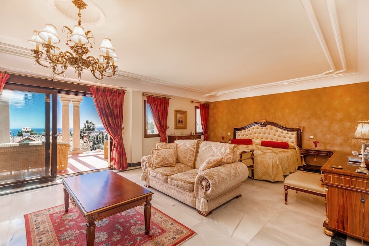 8 Zimmer Villa zu verkaufen in Marbella mit Pool Garage - 5.495.000 € (Ref: 5179794)