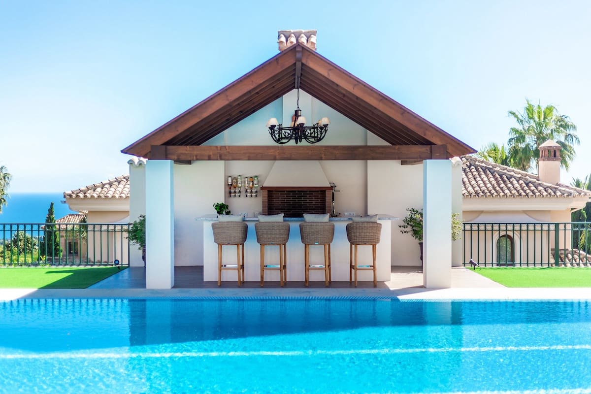 Chalet de 8 habitaciones en Marbella en venta con piscina garaje - 5.495.000 € (Ref: 5179794)