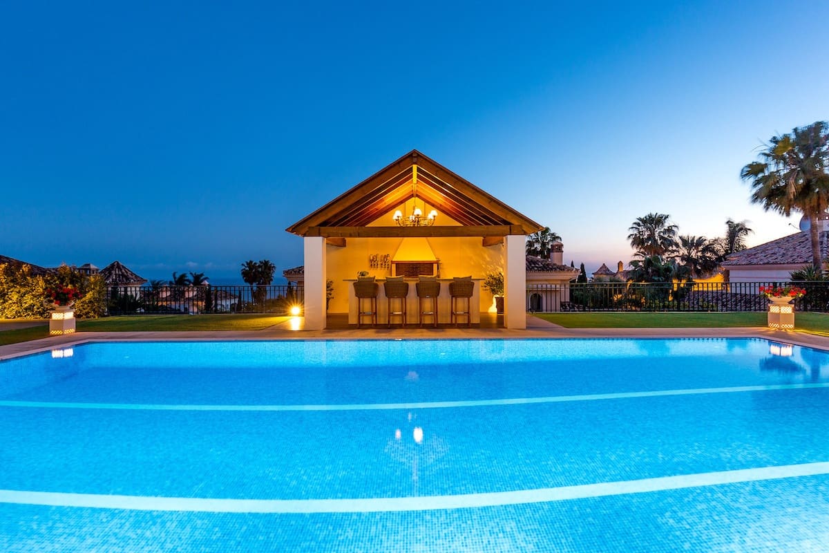 Chalet de 8 habitaciones en Marbella en venta con piscina garaje - 5.495.000 € (Ref: 5179794)