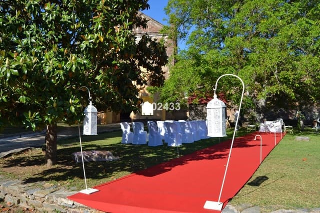 12 bedroom Commercial for sale in Cazalla de la Sierra with garage - € 6,600,000 (Ref: 5414973)