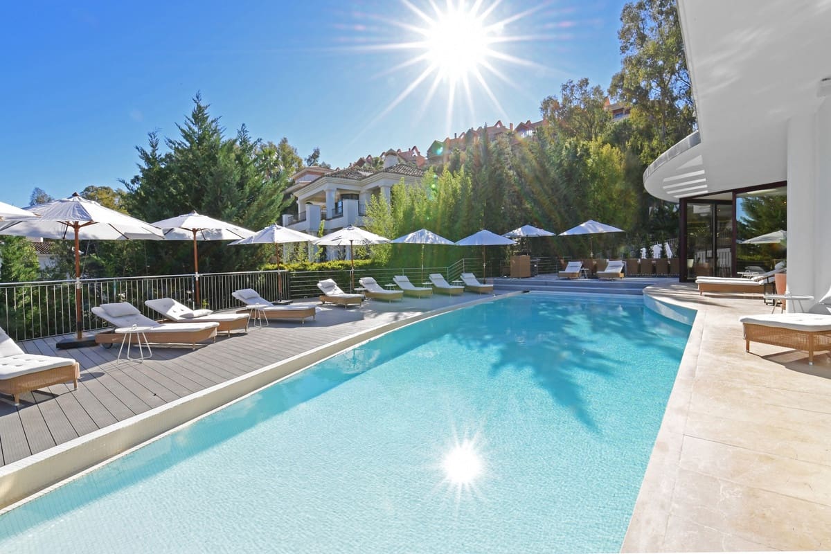 Chalet de 7 habitaciones en Nueva Andalucia en venta con piscina garaje - 4.400.000 € (Ref: 6485913)