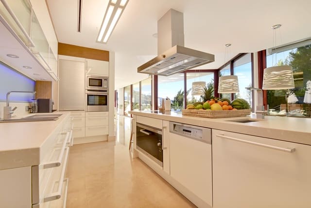 7 chambre Villa/Maison à vendre à Nueva Andalucia, Marbella avec piscine garage - 4 400 000 € (Ref: 6485913)