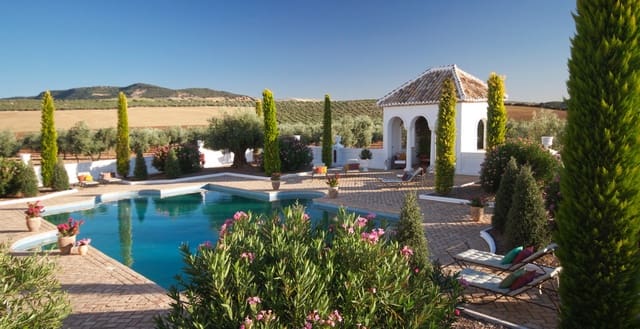 Chalet de 7 habitaciones en Sevilla ciudad en venta con piscina garaje - 2.950.000 € (Ref: 6485968)