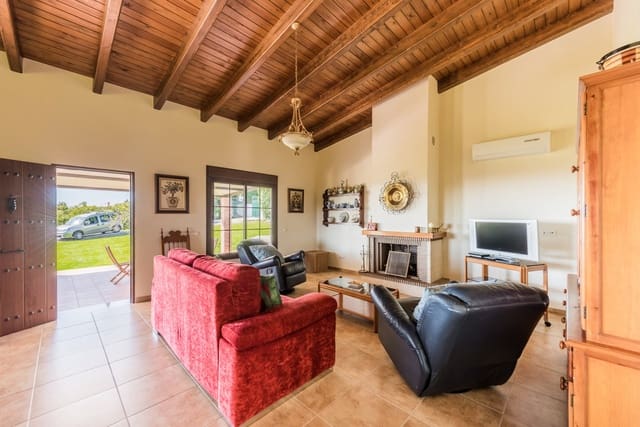 3 soveværelse Villa til salg i El Padrón, Estepona - € 1.070.000 (Ref: 6485972)