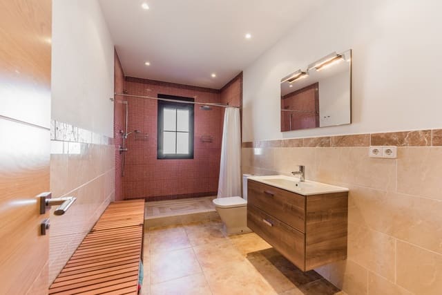 3 soveværelse Villa til salg i El Padrón, Estepona - € 1.070.000 (Ref: 6485972)