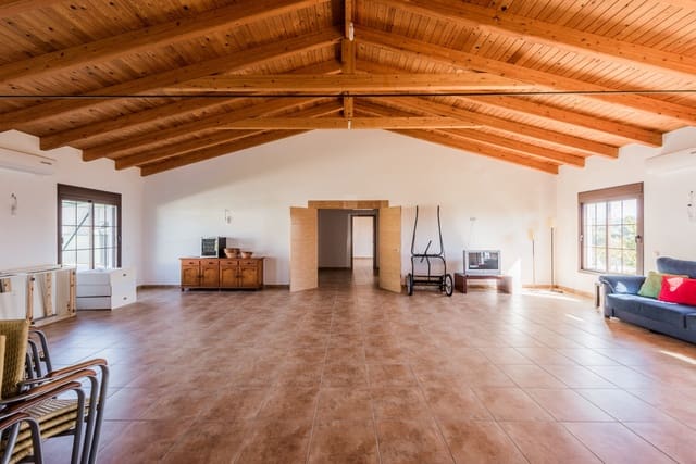3 soveværelse Villa til salg i El Padrón, Estepona - € 1.070.000 (Ref: 6485972)