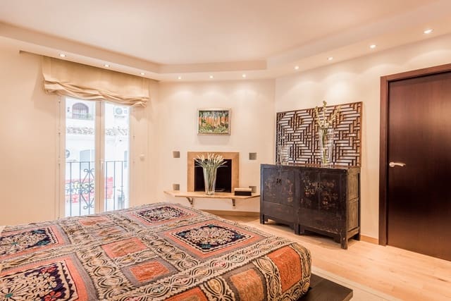 1 soverom Leilighet til salgs i Puerto Banus, Marbella - € 795 000 (Ref: 6486038)