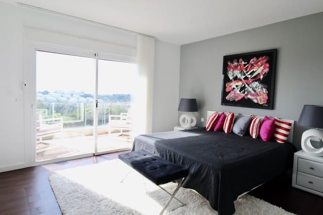 4 sovrum Villa till salu i Nueva Atalaya, Estepona med pool - 1 600 000 € (Ref: 6548283)