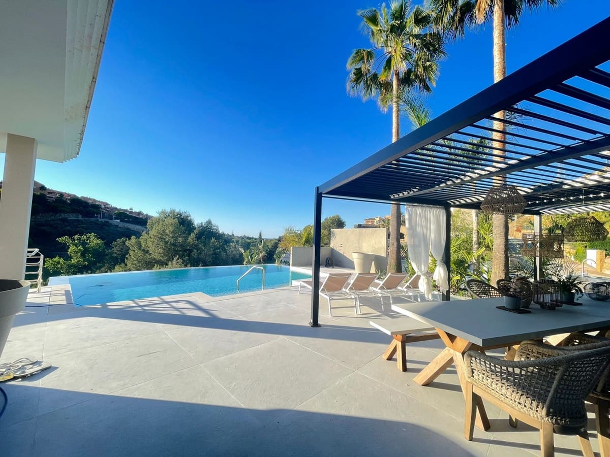 7 bedroom Villa for sale in Elviria with pool garage - € 3,790,000 (Ref: 6913135)