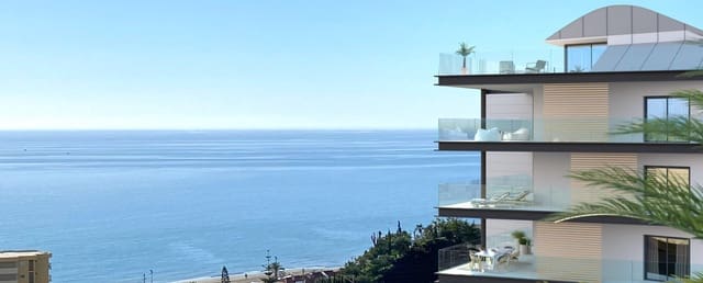 3 soverom Penthouse til salgs i Carvajal, Fuengirola med svømmebasseng garasje - € 1 449 000 (Ref: 6984702)