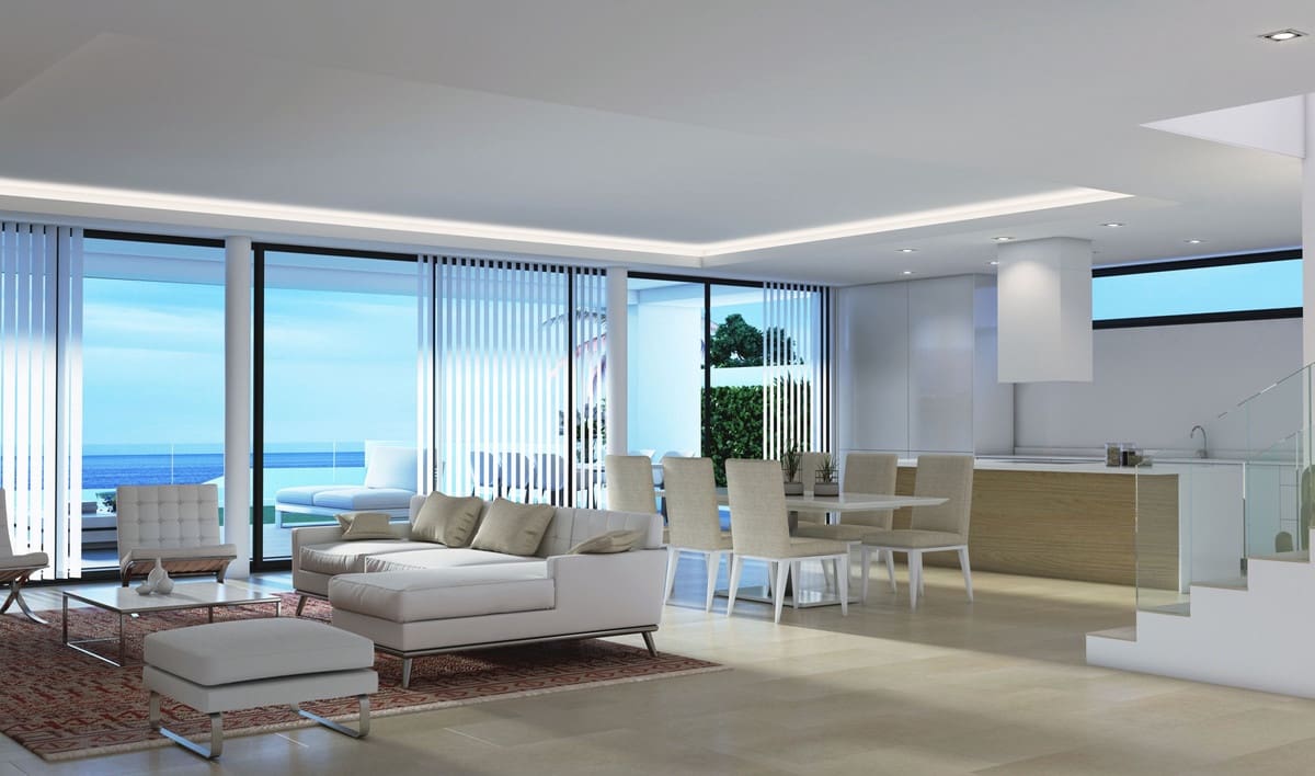 4 sypialnia Willa na sprzedaż w La Duquesa / Puerto de la Duquesa z basenem garażem - 865 000 € (Ref: 6988552)