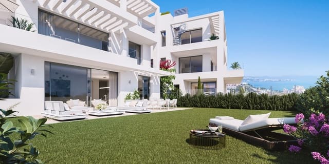 2 bedroom Apartment for sale in Mijas Costa, Mijas with pool garage - € 525,000 (Ref: 6988607)