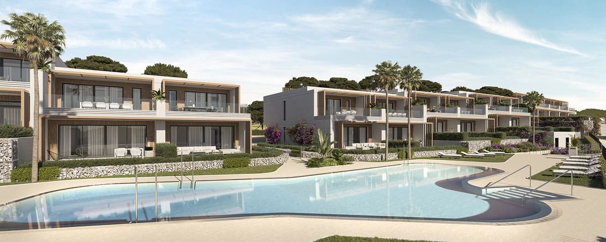 4 soveværelse Byhus til salg i Mijas Costa med swimmingpool garage - € 615.000 (Ref: 7002617)
