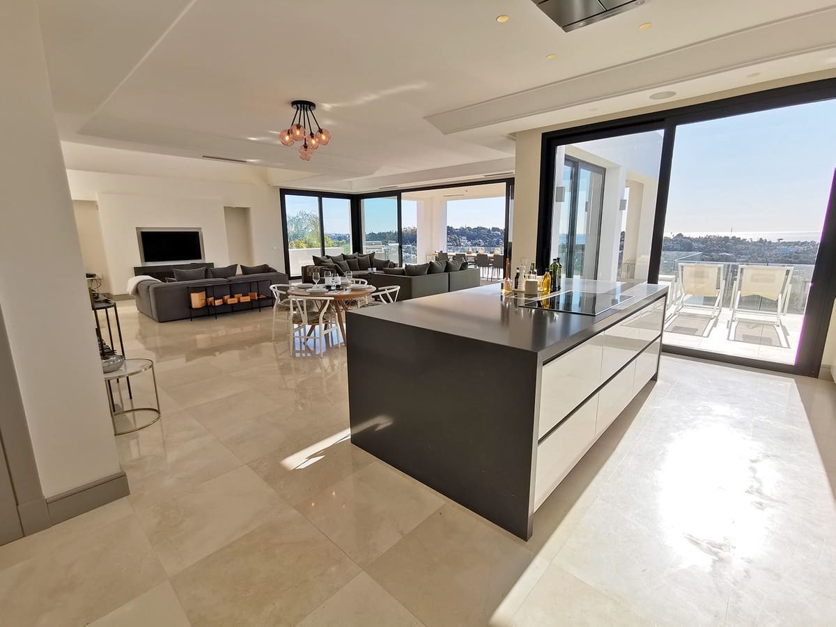 5 makuuhuone Huvila myytävänä paikassa Benahavis mukana uima-altaan - 2 995 000 € (Ref: 7035832)