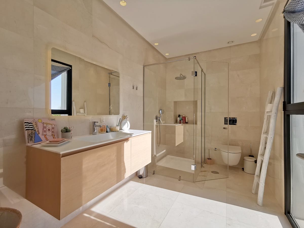 5 makuuhuone Huvila myytävänä paikassa Benahavis mukana uima-altaan - 2 995 000 € (Ref: 7037943)